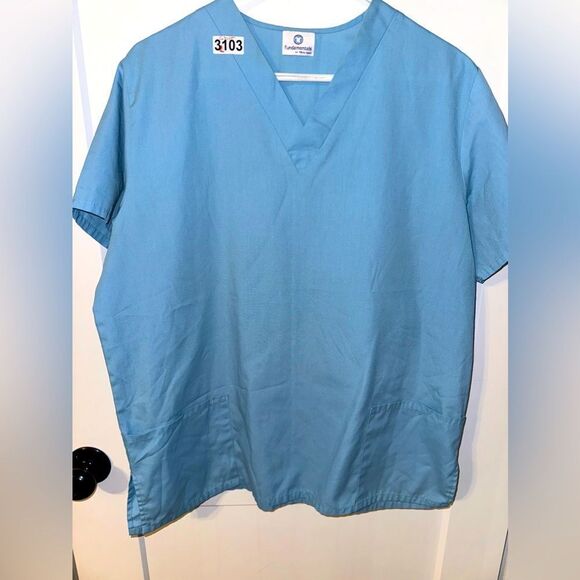 FUNDAMENTALS BRAND WOMENS SCRUBS TOP NURSE - Picture 1 of 4